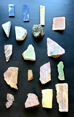 18 verschiedene Mineralien und Edelsteine, angeschliffen - Bild 1 von 2