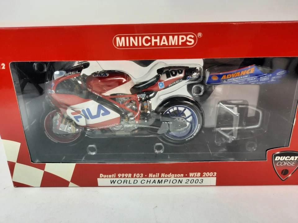 Minichamps Ducati 999R F03 #100 Neil Hodgson WSB 2003 1/12 Foto 2 de 4