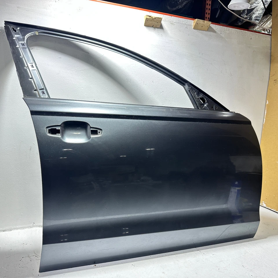 AUDI S6 2013-2018 PANEL DE CUBIERTA DE LA PUERTA DEL LADO DEL PASAJERO DELANTERO DERECHO *Z7S* OEM Foto 3 de 4