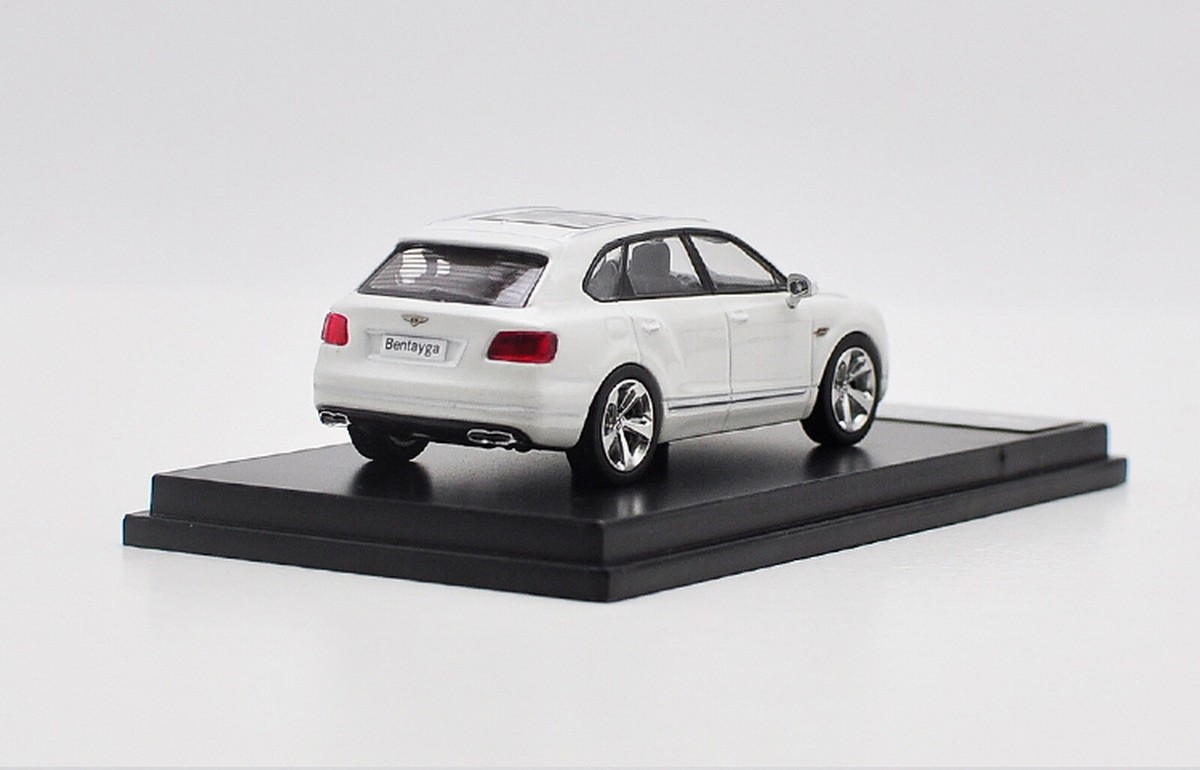 1/64 Scale Bentley Bentayga SUV White Diecast Car Model Toy