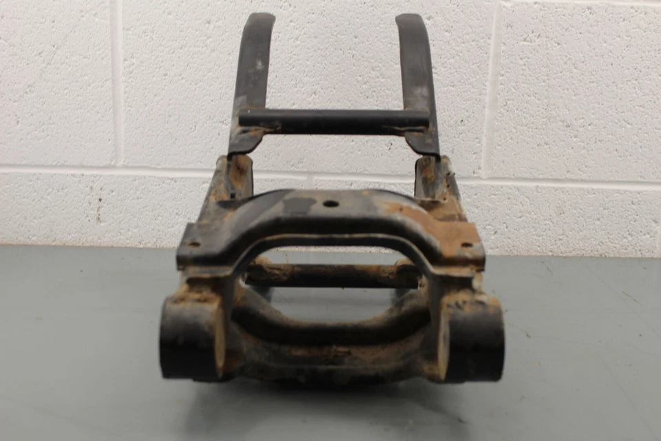 Honda ATC200E 1983 basculante trasero rojo grande suspensión trasera brazo oscilante B431 Foto 2 de 4