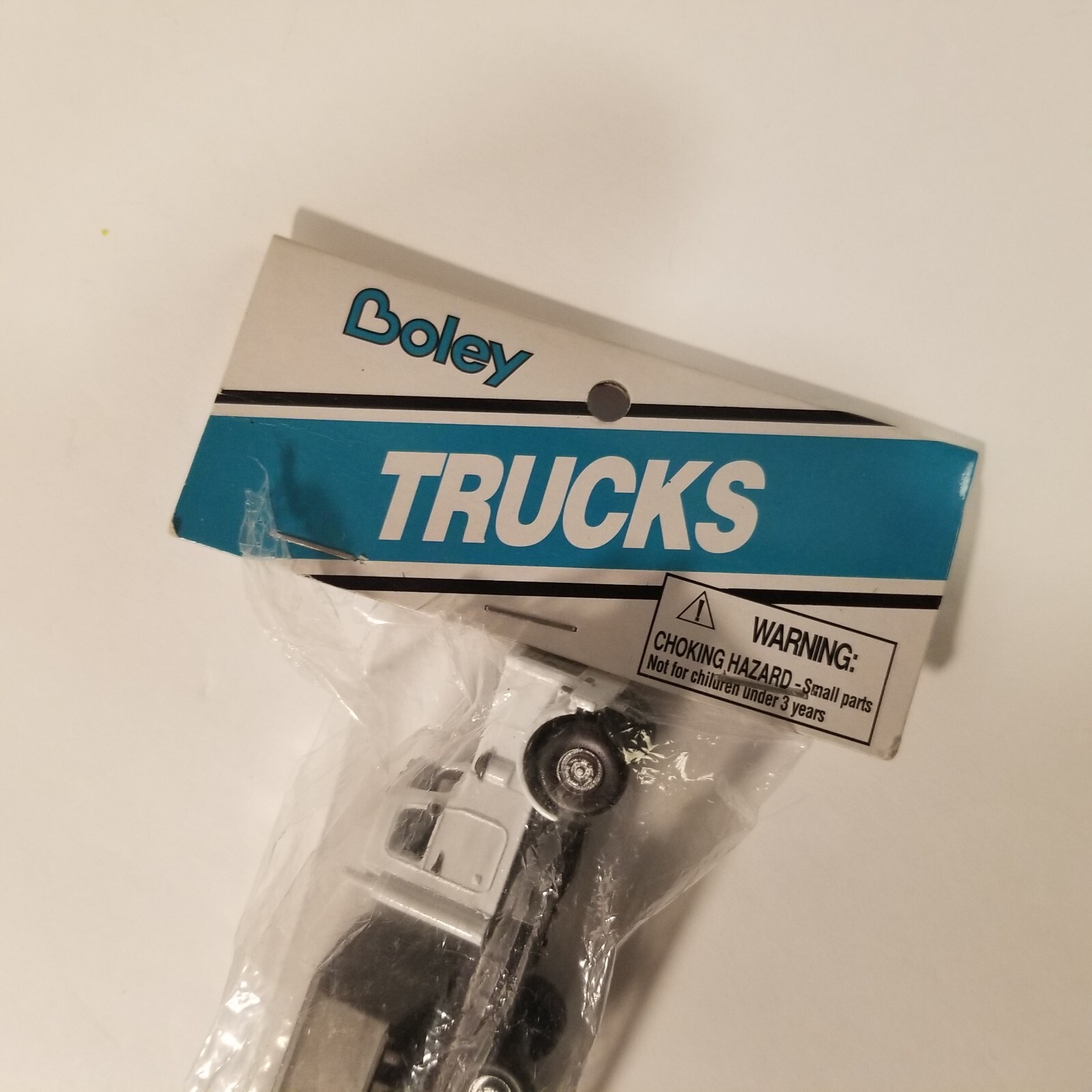HO Scale 1:87 Boley Trucks Semi Diecast Cab + Tanker Trailer (White ...