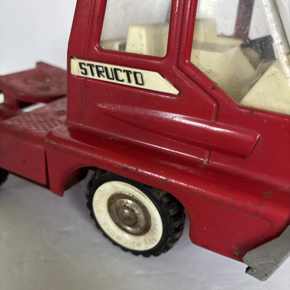 Vintage Structo Pressed Steel Red Turbine Semi Truck Cab  USA - Image 4 of 4