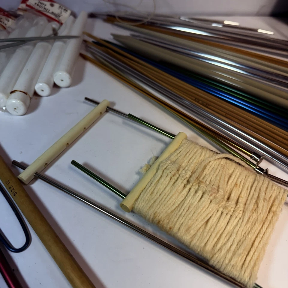 Ganchos de ganchillo agujas de tejer Bates Boye madera aluminio plástico acero lote mixto Foto 3 de 4