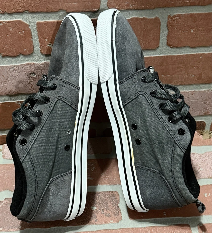 Shaun White Boys Size 11 Casual Skater Sneakers Gray Leather Canvas Upper 7/2010 - Image 3 of 4