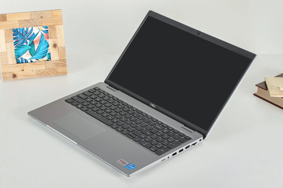 DELL Latitude 5520 - 15,6' FHD IPS - i7 11gen bis 64GB RAM/2TB SSD NVMe W11 PRO - Bild 2 von 4