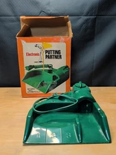OSCAR JR. ELECTRIC PUTTING PARTNER JR-100 W/O FLAG IN ORIGINAL BOX WORKS