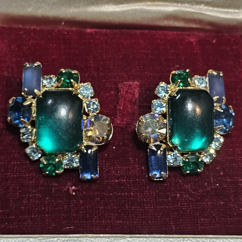 Bellini Signed Gold Tone Blue Green Crystal Rhinestone Clip-On Earrings