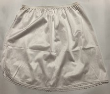 Vintage White Cabernet Nylon Half Slip Size S 16 /38
