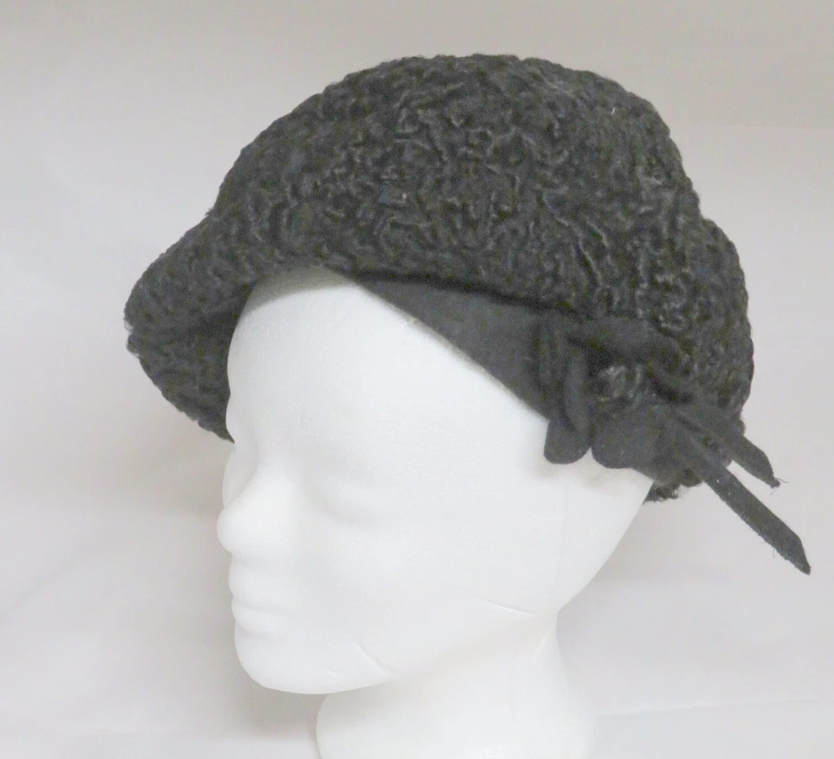 Styl. Lady Persianer Barett Pillbox Vintage 69er  Pelzmanufaktur Handarbeit neuw