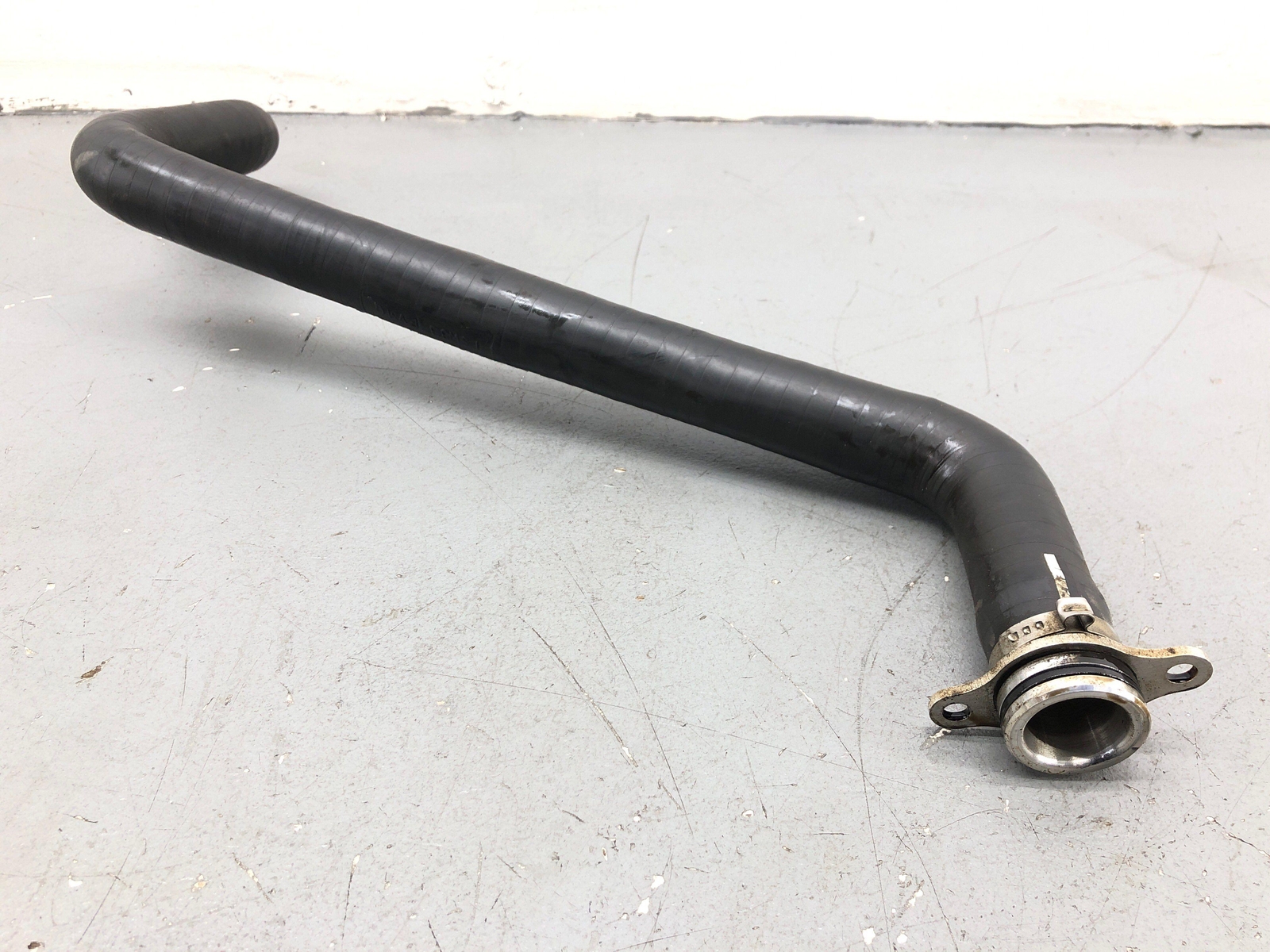 2020-2023 MCLAREN GT 4.0L ENGINE OIL MISC HOSE PIPE LINE 22FA080GP OEM 2021 2022