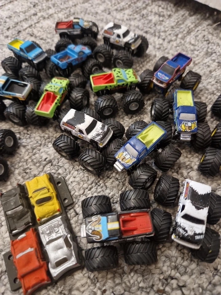 Lote de 2 Micro Máquinas Monster Truck De Colección Galoob Trabajo Foto 3 de 4