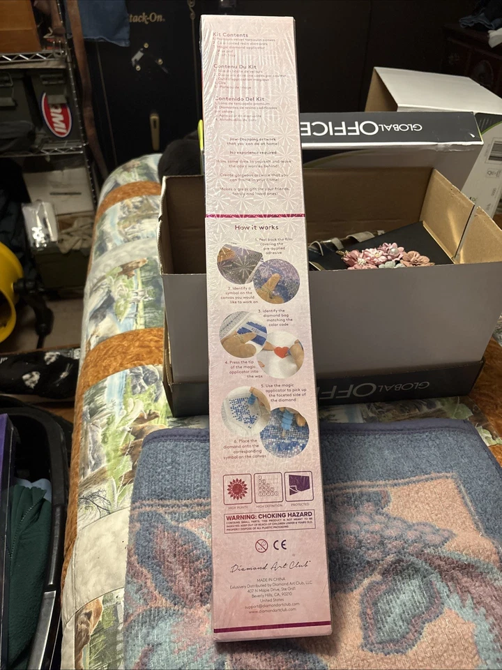 Diamond Art Club "Sasha And Jett" descontinuado por Hannah Lynn Foto 3 de 4