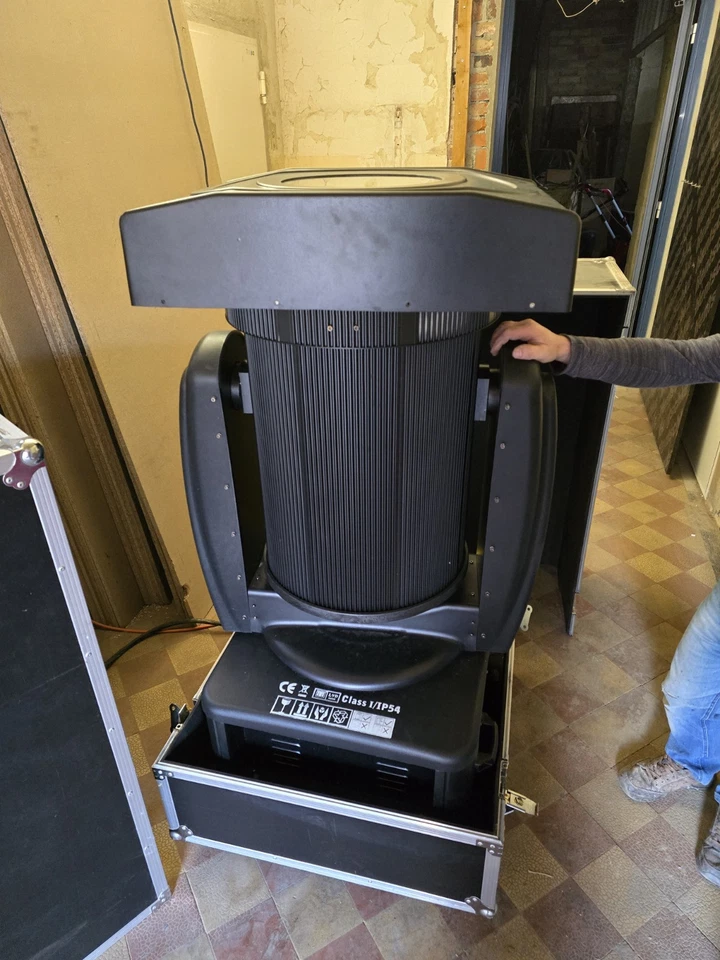 Skybeamer 7000W 7kw Xenon 380V Himmelsstrahler CMY Movinghead Incl Flightcase#1 - Bild 4 von 4