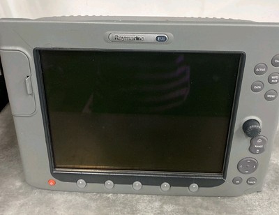 Raymarine E120 Classic GPS Chartplotter Multifunction Display W/ Cover