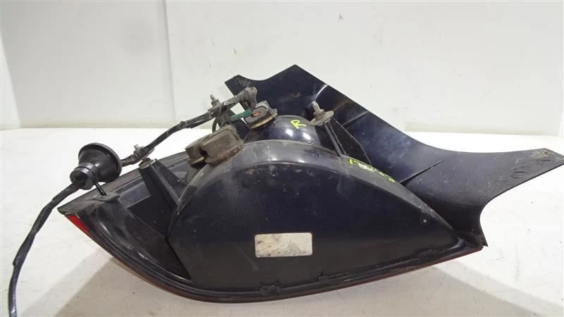 Passenger Tail Light Qtr Panel Mounted 3 Bulbs Fits 98-02 GRAND MARQUIS 649331 Foto 3 de 4