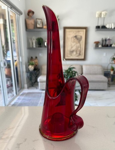 L.E. SMITH AMBERINA 11 3/8" TALL SWUNG GLASS CANDLE HOLDER MID CENTURY MODERN