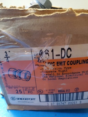 Lot OF 30 BRIDGEPORT 3/4'' ZINC EMT COUPLINGS 261-DC Compression Concrete Tight