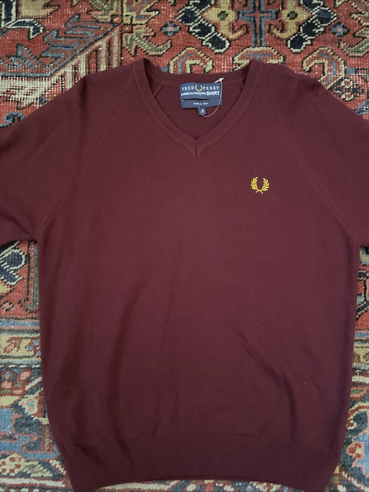 NWOT COMME DES GARCONS x FRED PERRY V-Neck Sweater Sz S Red Yellow Italy RARE image 2