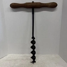 Early Primitive Antique T Handle Wood Auger Barn Beam Hand Drill 19.5” Farm Tool