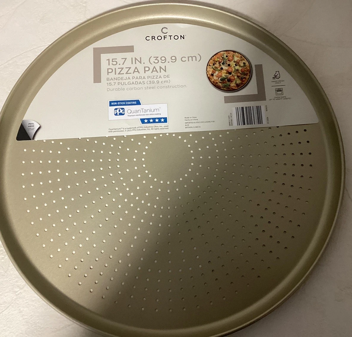 Crofton Pizza Pan 15.7 IN. (39.9 CM ) QuanTanium Nonstick Pizza Pan- Gold - NEW