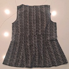 Simply VERA Wang Medium,  Sleeveless EUC