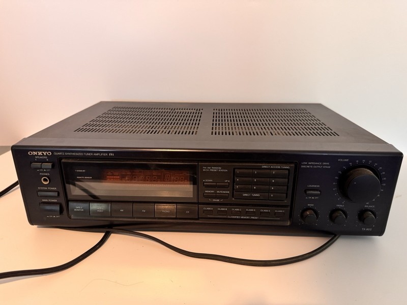 Onkyo Quartz Synthedized Tuner Amplifier TX-902 AM/FM Stereo Receiver 30-channel