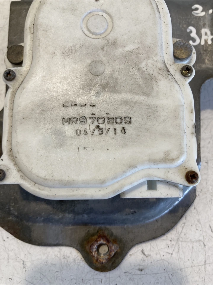 Mitsubishi Shogun Sport Lock Attuatore Posteriore Sinistro Mr970609 Originale - Immagine 2 di 4