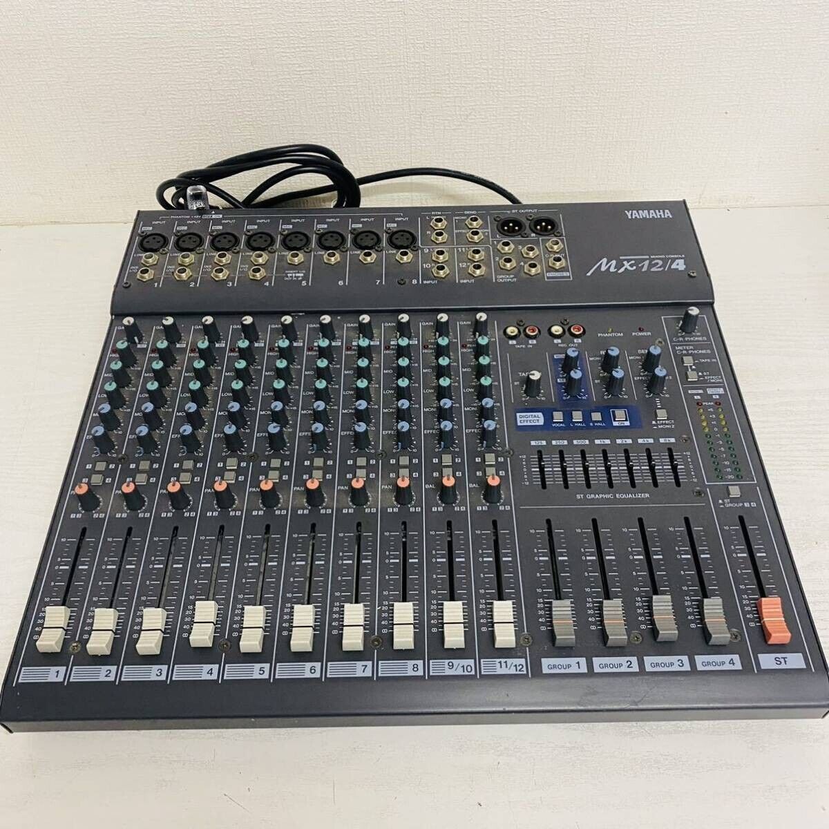 Yamaha MX12/4 12-Channel 4-Bus Analog Mixing Console 