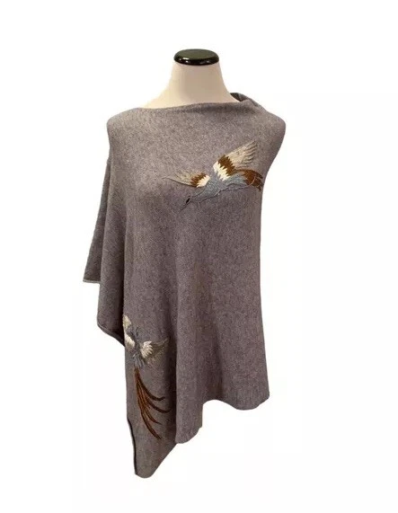 LaFiorentina~Embroidered Phoenix~Poncho~Oatmeal~1 size fits all~Oatmeal~NWT~
Opens in a new window o