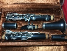 Vintage Rare Find Artley 28S 255245 Clarinet in Case.