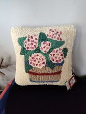 NWT CHANDLER 4 CORNERS Wool Hand Hooked Spring Floral Pillow Cover Artist Megroz