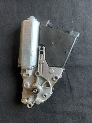 Porsche Cayenne Sun Roof Motor Power Sunroof Window 95556400110 OEM