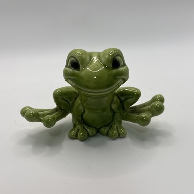 1993 GOEBEL GERMANY GREEN FROG FIGURINE  MASTER PAINTER KERSTIN KLEPKE-