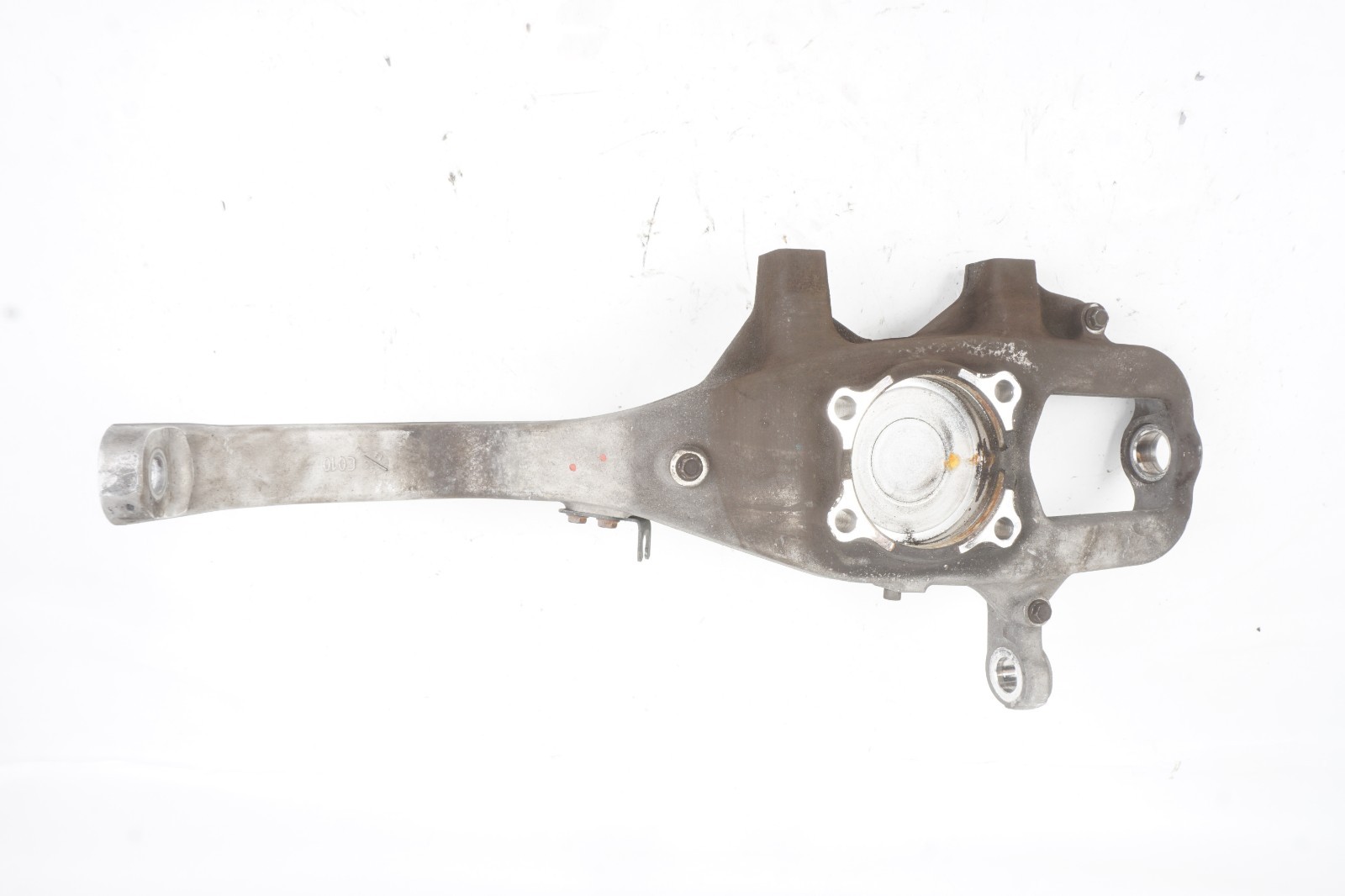 2014 - 2019 Maserati Ghibli Front Right Passenger Side Spindle Knuckle Hub OEM