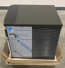 Manitowoc 22” Indigo NXT 470 Lb./Day Ice Machine, Full Size Cubes IDT0420A-161