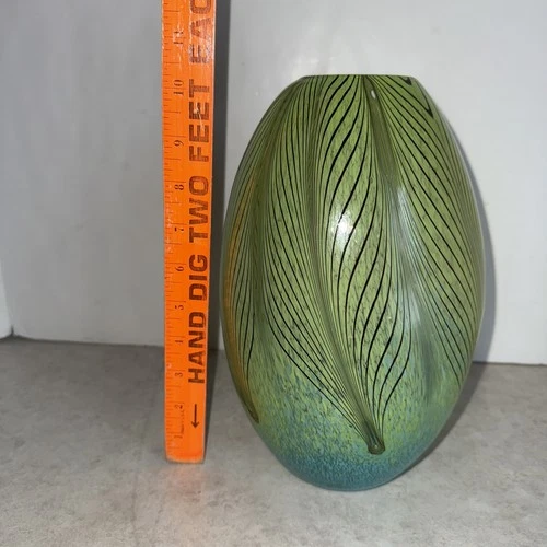 Cristalleria Ann Murano Pulled Feather Art Glass Vase  10.5” Tall Green Blue
