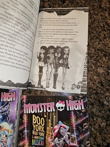 Monster High: The Creepy-Cool Collection of Junior Novels Brand New Set Of 4 - Picture 8 of 10