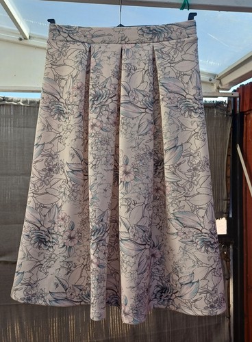 MISS SELFRIDGE FLORAL PATTERN SKIRT & SHORT SLEEVE CROP TOP SIZE 8 - Picture 2 of 4