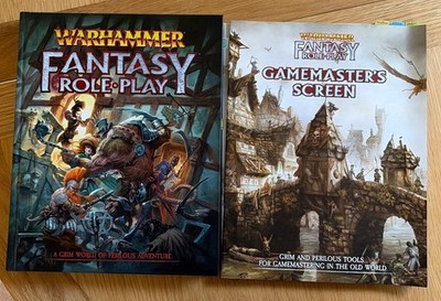 Warhammer Fantasy Rollenspiel 4e Core von Cubicle 7 (2018, Hardcover) plus GM-Bildschirm