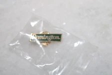 REMINGTON GREEN BAR LOGO COLLECTABLE LAPEL PIN NECK TIE TACK NEW IN PLASTIC WRAP