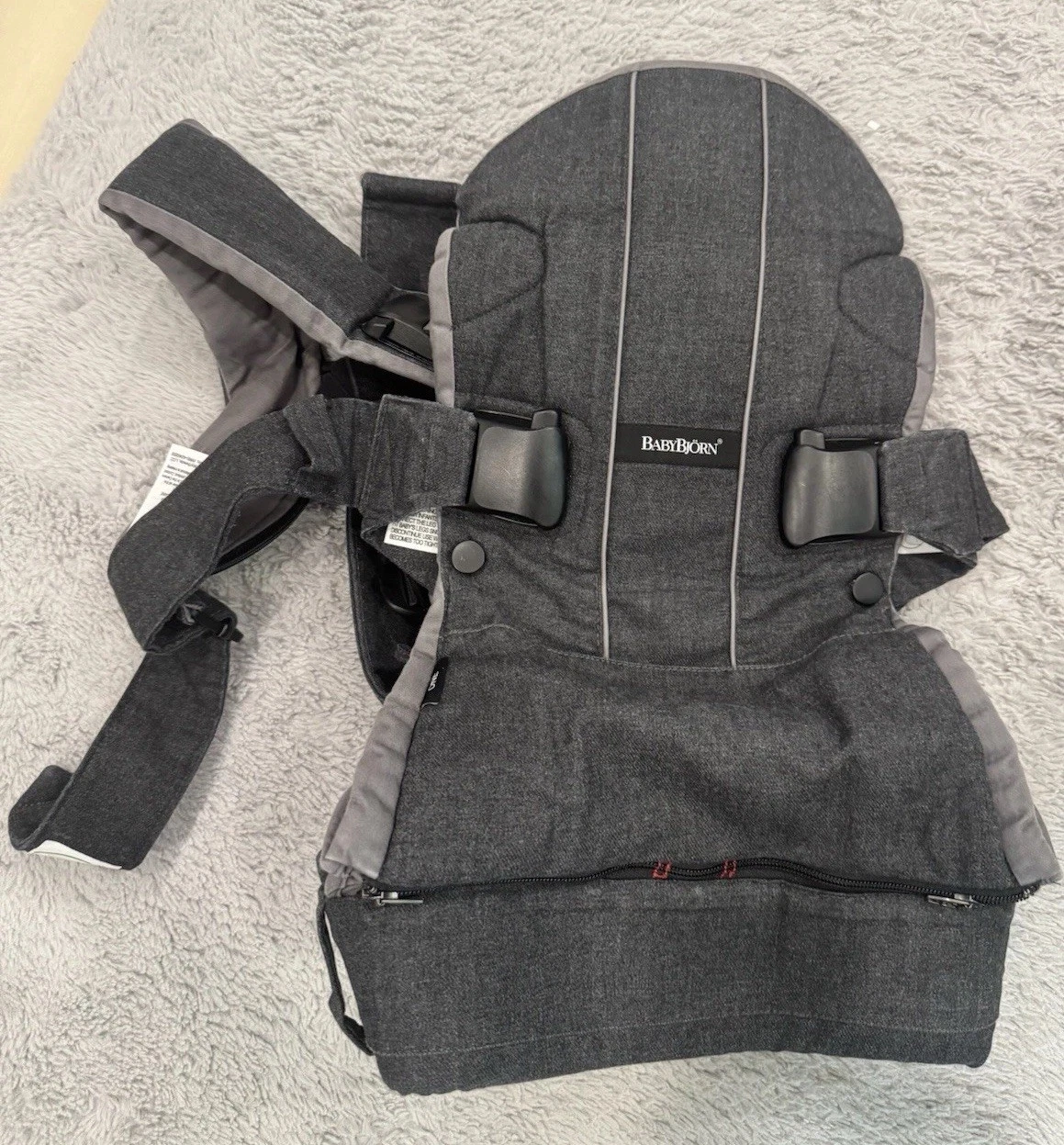 Gray Baby Bjorn Good Used Condition Infant Toddler Wear Adjustable art 093094 Gc