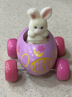 Enesco Easter Bunny Wood Egg Car 1987 Roll Paint Purple White Pink Tulip Flower