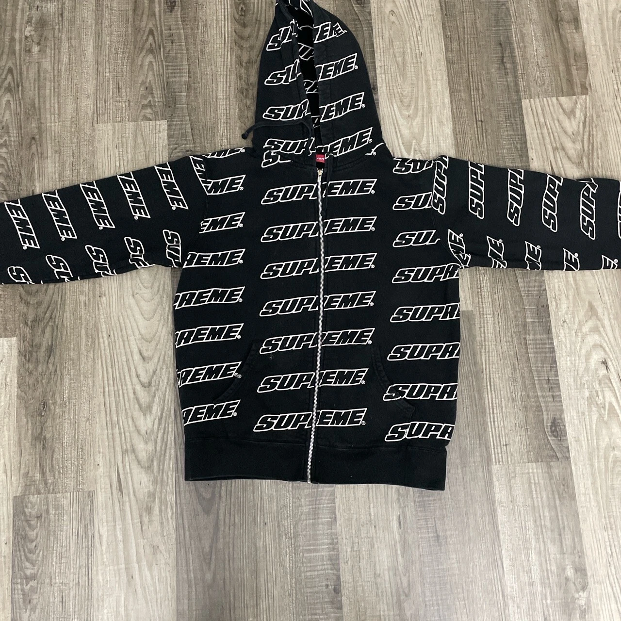 Sweat shirt à capuche Supreme Repeat Zip Up