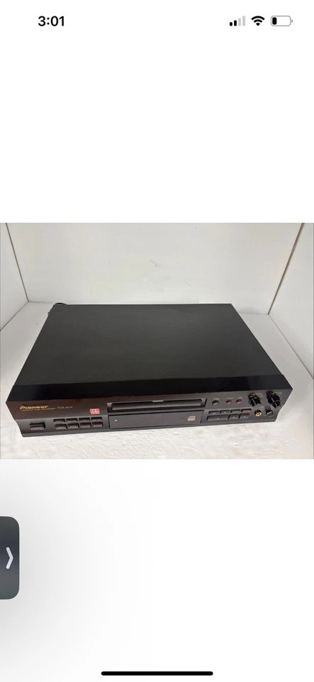 Pioneer PDR-509 Compact Disc Recorder Plays and Records.No Remote Holds 307 CDs - Image 3 of 4