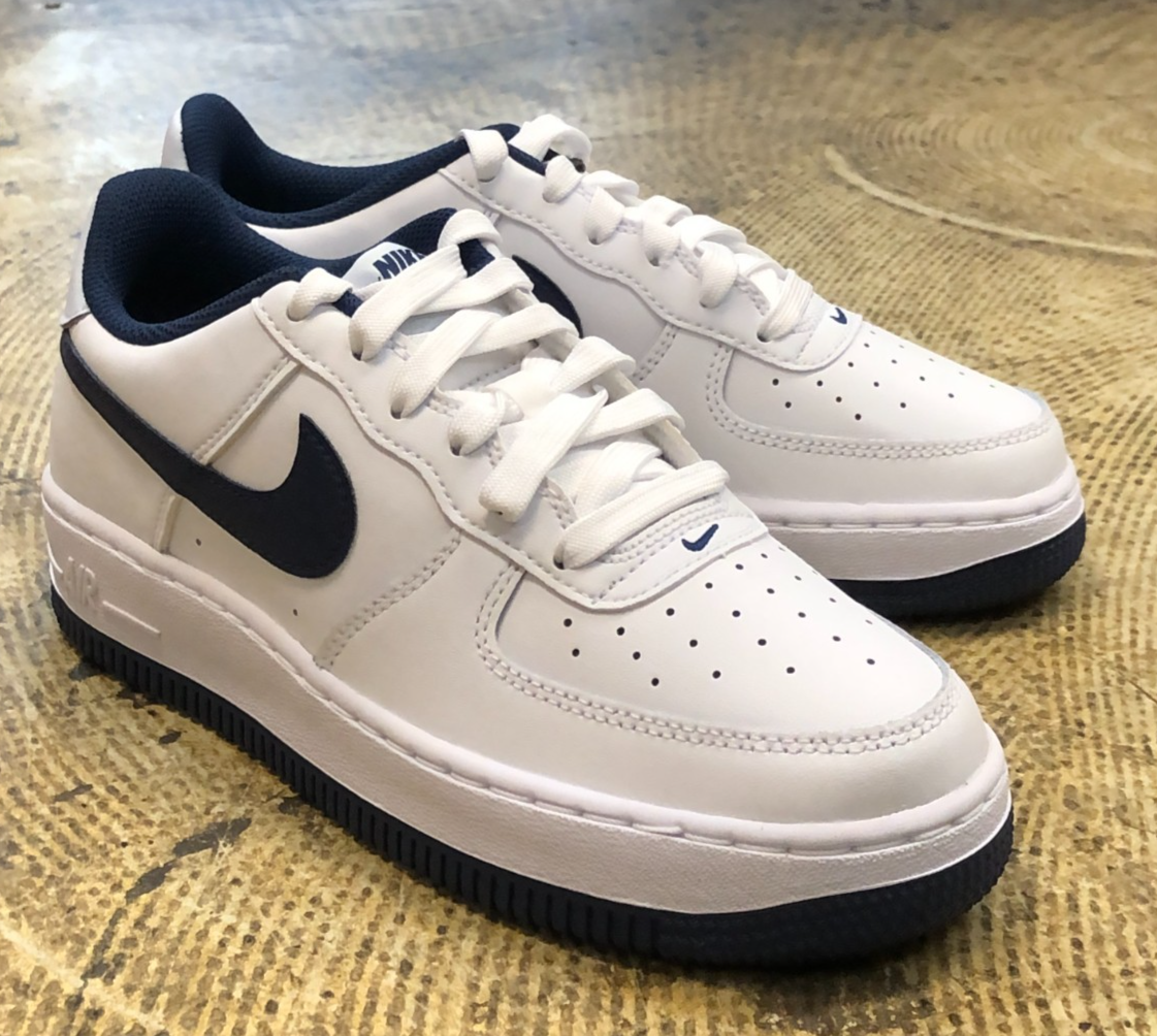 NEW* Youth Grade-School Nike Air Force 1 (GS) White / Navy (CT3839