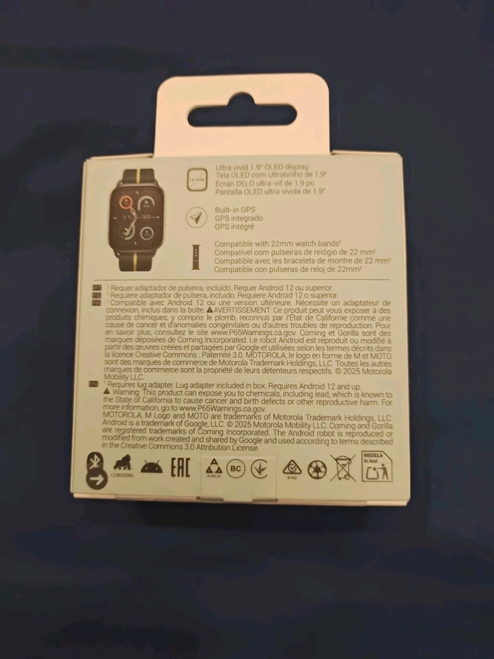 Motorola Moto Watch Fit Buds Loop Bose Pantone Trekking Green Brand New Unopened - Image 3 of 4