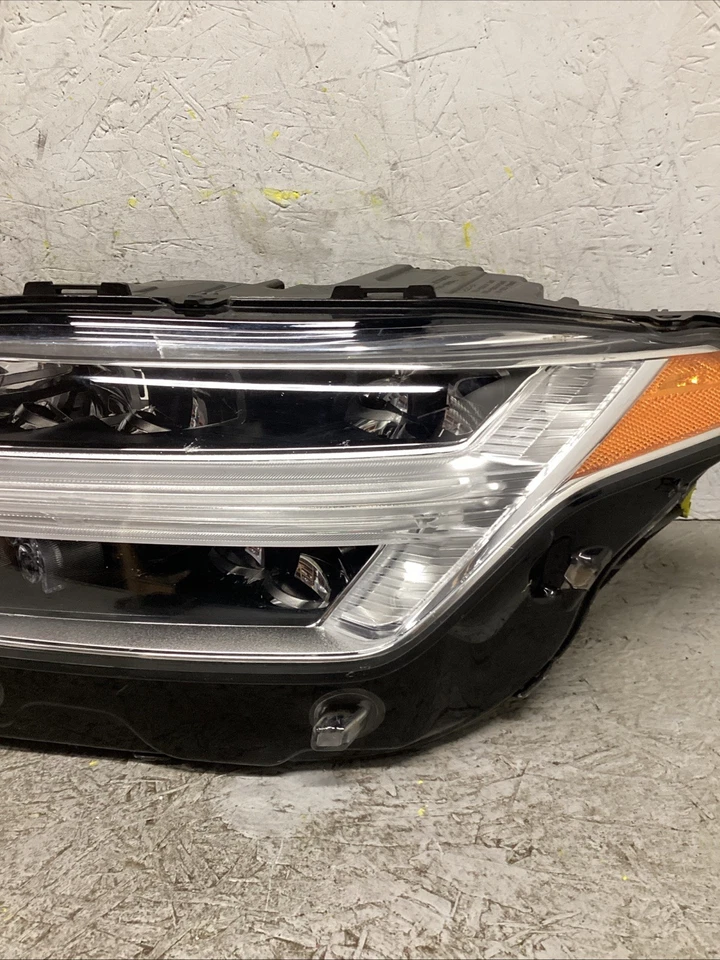 2018-2020 VOLVO XC90 LEFT DRIVER SIDE LH HEADLIGHT NON ADAPTIVE 31655706 OEM - Image 4 of 4
