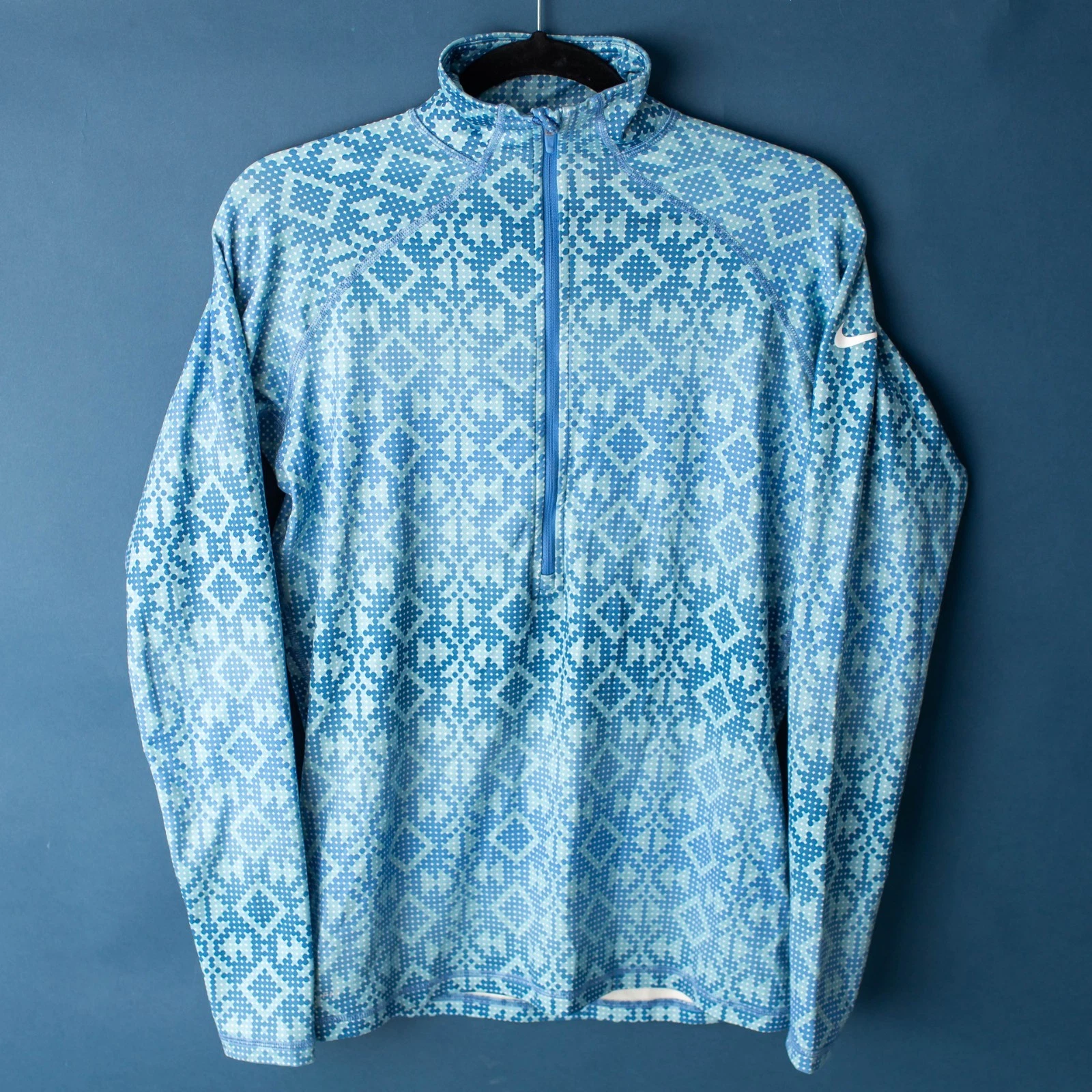 Nike Women's Large Blue Pro Running Qtr Zip Collar Thumb Holes Pullover Shirt