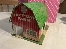 VTG. 1960  S LOUIS MARX COLLECTIBLE LAZY DAY FARM TIN LITHOGRAPH BARN, 12  X 9.5  
